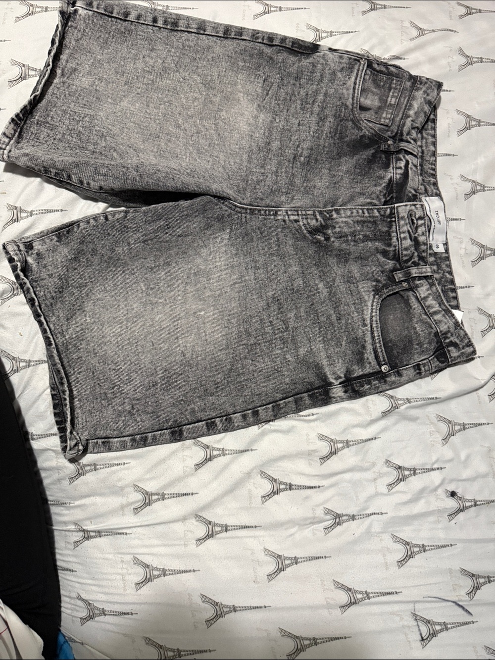 refuge Men's Gray Washed Relaxed Denim Shorts